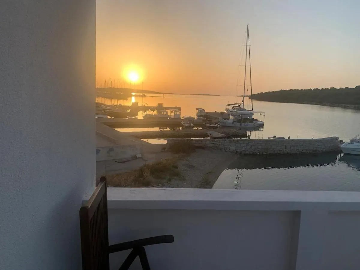 Vikendica Seaside Holiday House Veli Rat, Dugi Otok - 22718