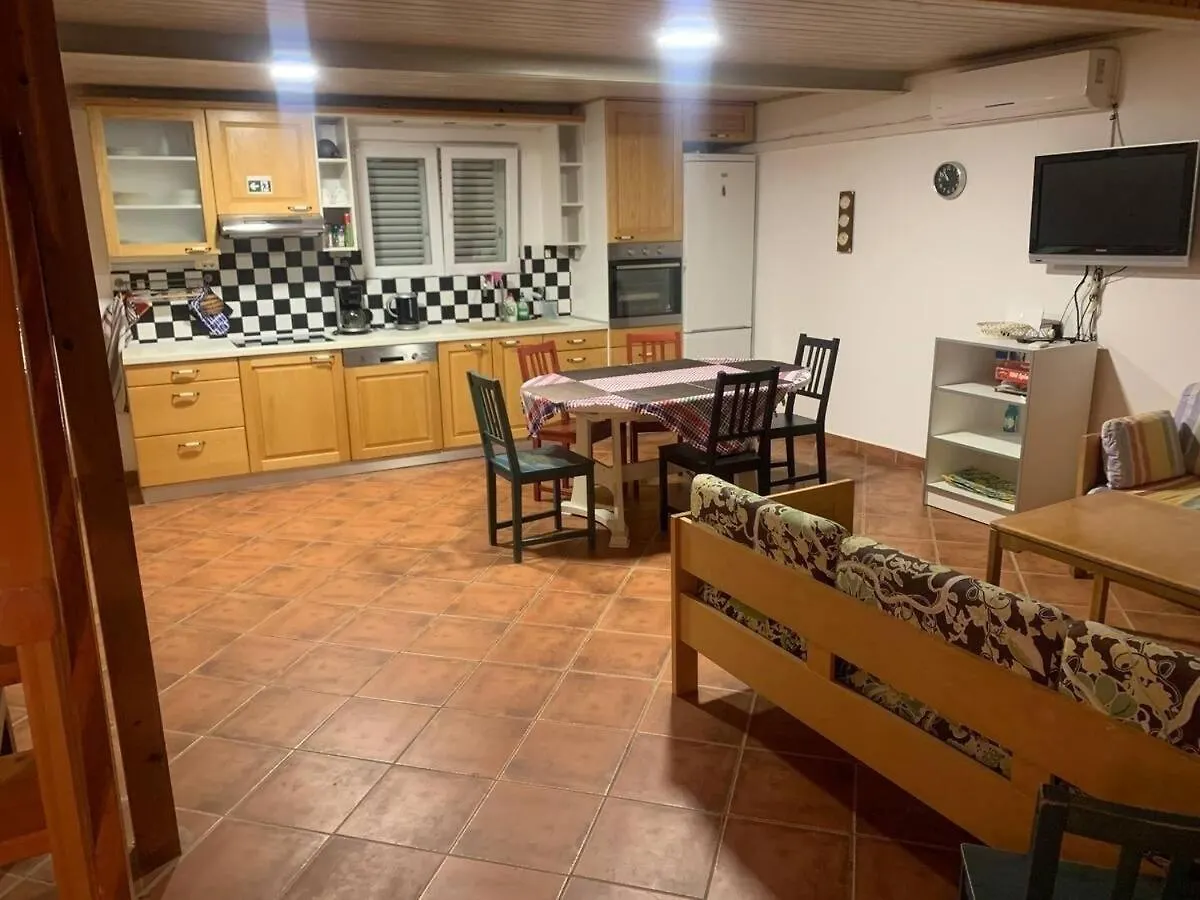 Seaside Holiday House Veli Rat, Dugi Otok - 22718 0*, Sali
