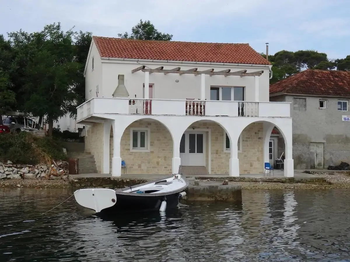 סאלי Seaside Holiday House Veli Rat, Dugi Otok - 22718 בית נופש
